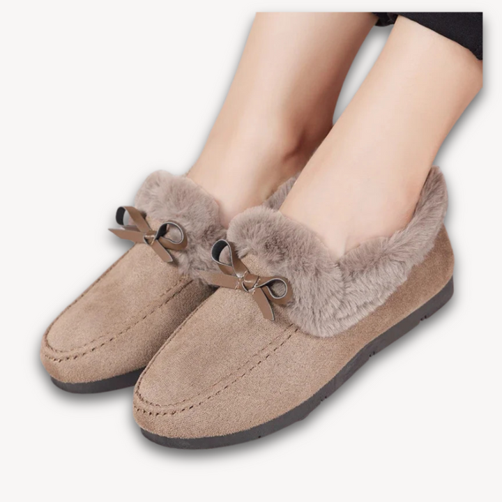 Loravelle | Women's Cozy Luxe Fur-Lined Moccasins