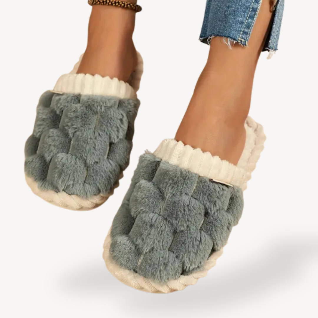 Women's Orthopedic Fluffy Cushioned Indoor Slippers | Loravelle