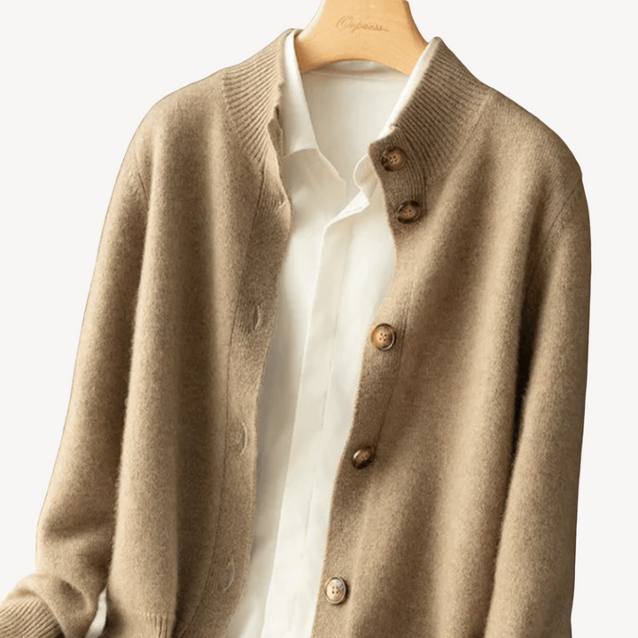 Cashmere Button-Down Sweater | Loravelle
