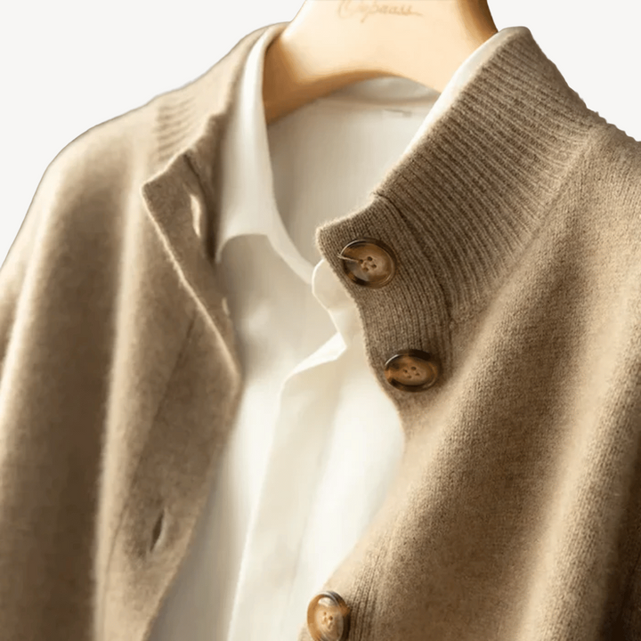 Cashmere Button-Down Sweater | Loravelle