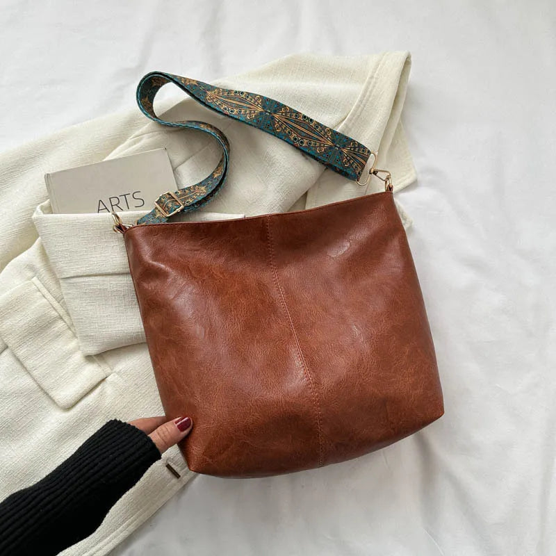 Chelsey - Vintage leather shoulder bag