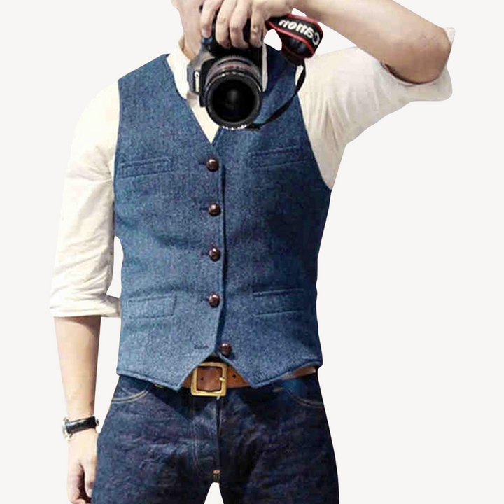 Men's Buttoned Wool Vest | Loravelle