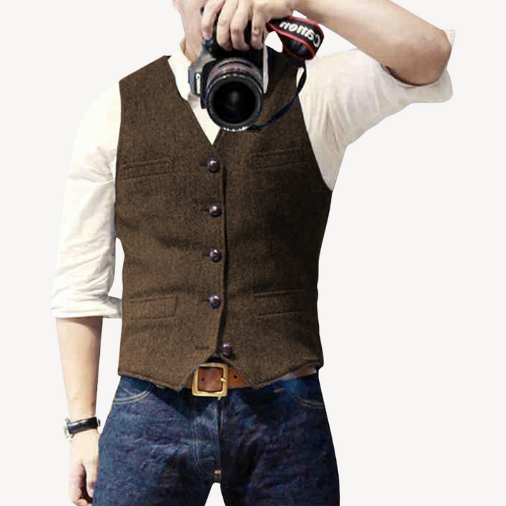 Men's Buttoned Wool Vest | Loravelle