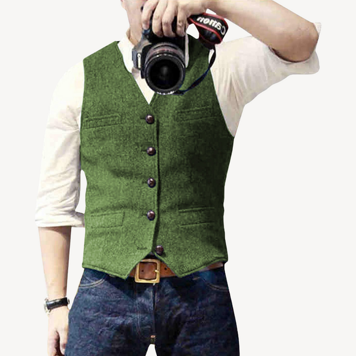 Men's Buttoned Wool Vest | Loravelle