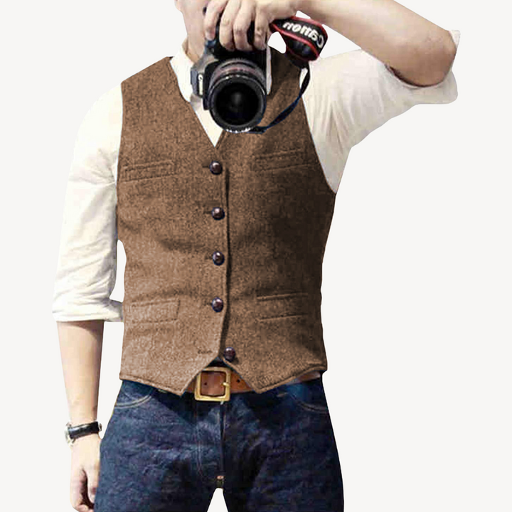 Men's Buttoned Wool Vest | Loravelle