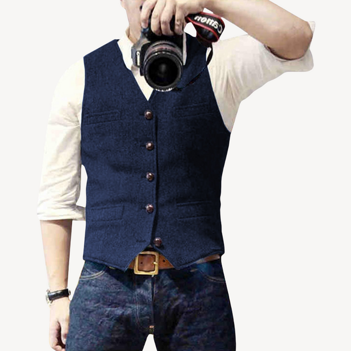 Men's Buttoned Wool Vest | Loravelle