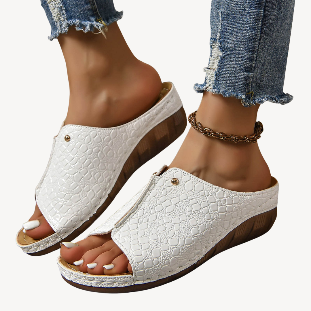 Orthopedic Slip-On Sandals for Women | Loravelle